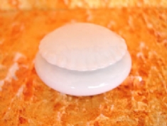 Foto Caixa miniatura de Porcelana redonda com relevo 6  