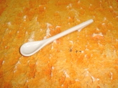 Foto Colher de sobremesa de  Porcelana 13,5 x 2,5 utilitario