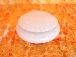Foto Caixa miniatura de Porcelana redonda com relevo 6